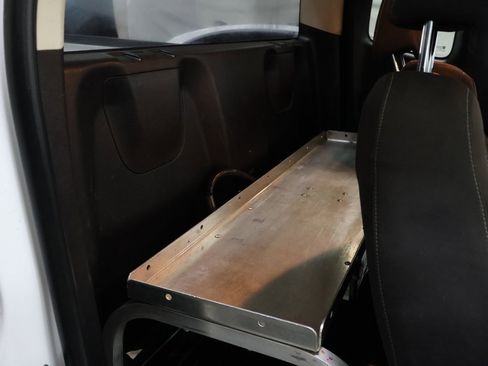 Used 2021 Chevrolet Colorado LT w/ Fleet Safety Package image 13