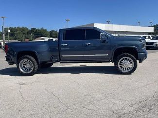 Used 2025 Chevrolet Silverado 3500 High Country w/ Technology Package AWD/4WD video 2