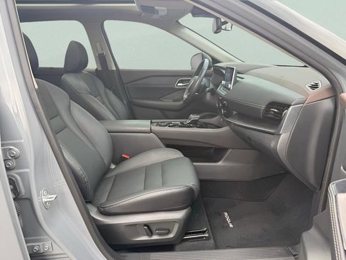 Used 2021 Nissan Rogue SL image 31