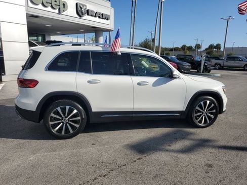 Used 2023 Mercedes-Benz GLB 250 w/ Premium Package image 8