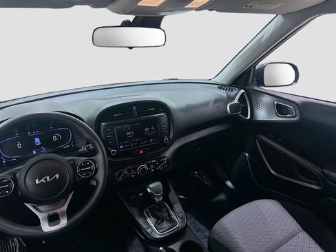Used 2023 Kia Soul LX w/ LX Technology Package FWD image 22