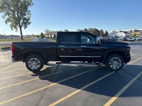 New 2026 Chevrolet Silverado 2500 High Country w/ High Country Premium Package image 6