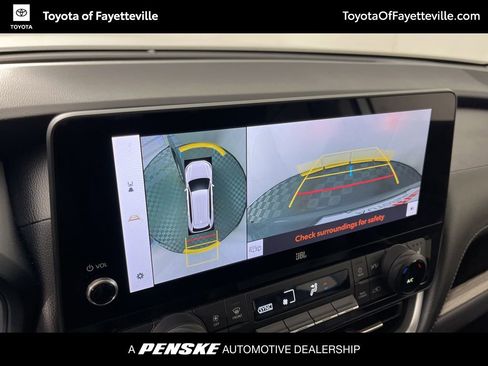 Used 2024 Toyota Grand Highlander Limited image 31