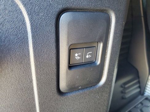 Certified 2022 Land Rover Defender 90 X-Dynamic S AWD/4WD image 28