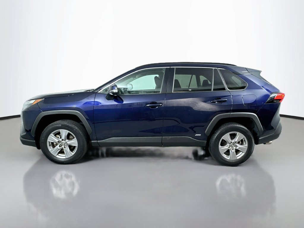 Used 2023 Toyota RAV4 XLE AWD/4WD image 7