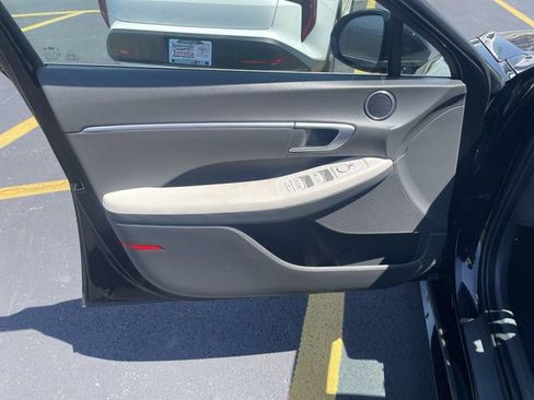 Used 2025 Hyundai Sonata SEL FWD image 14