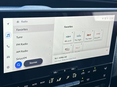 Used 2024 Toyota bZ4X Limited image 17