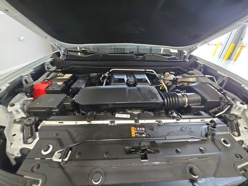 Used 2025 GMC Canyon Denali AWD/4WD image 24
