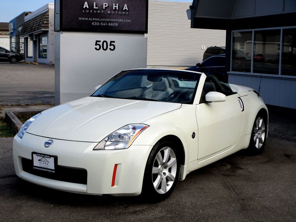 Used 2004 Nissan 350Z Touring RWD image 4