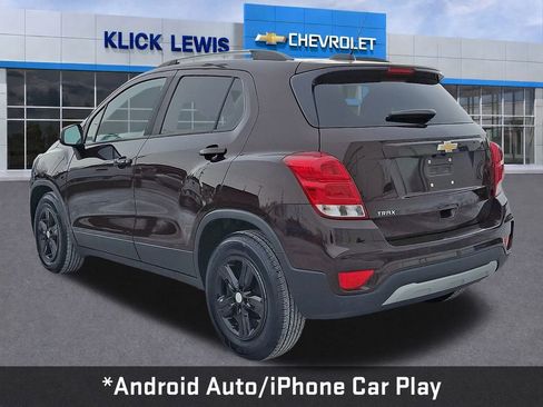 Used 2021 Chevrolet Trax LT w/ LT Convenience Package image 5