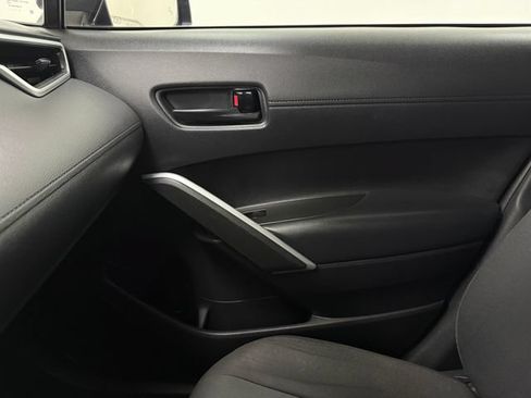 Used 2022 Toyota Corolla Cross LE FWD image 25