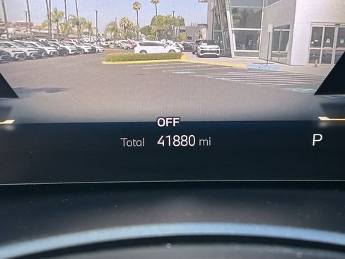 Used 2024 BMW iX xDrive50 w/ Sport Package AWD/4WD image 30