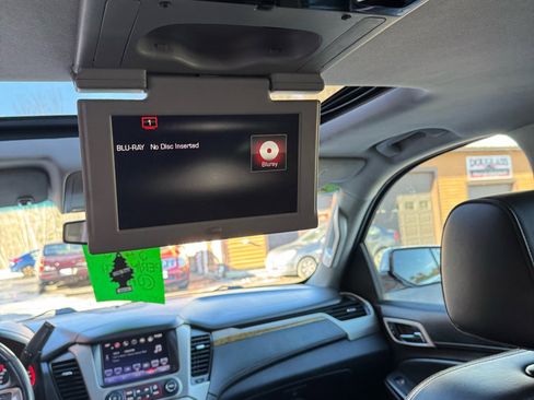 Used 2016 GMC Yukon Denali w/ Open Road Package image 17