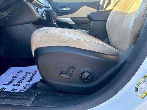 Used 2018 Jeep Cherokee Limited image 15