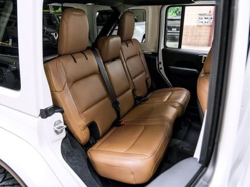 Used 2022 Jeep Wrangler Unlimited Rubicon AWD/4WD image 66