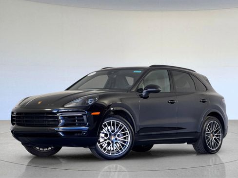Certified 2023 Porsche Cayenne AWD/4WD image 1