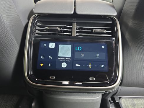 Used 2024 Rivian R1S Adventure AWD/4WD image 30