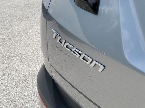 Used 2023 Hyundai Tucson Limited image 6