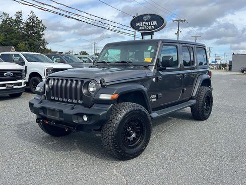Used 2019 Jeep Wrangler Unlimited Sport S image 1