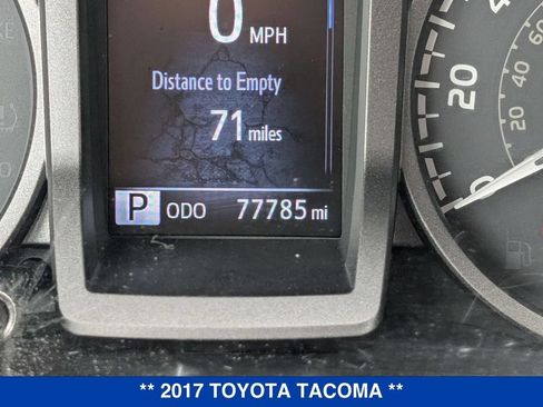 Used 2017 Toyota Tacoma TRD Off-Road AWD/4WD image 22