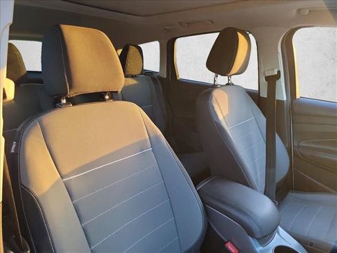 Used 2015 Ford Escape SE FWD image 14