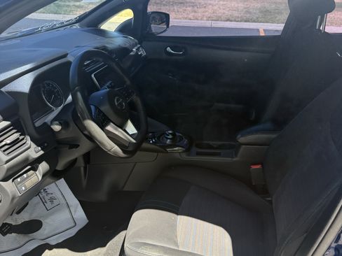 Used 2019 Nissan Leaf SV w/ SV All Weather Package FWD image 12