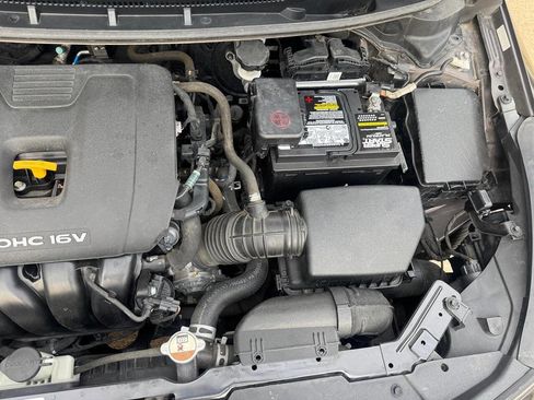 Used 2017 Kia Forte LX FWD image 30