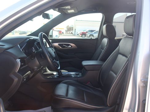 Used 2022 Chevrolet Traverse Premier w/ LPO, Floor Liner Package image 17