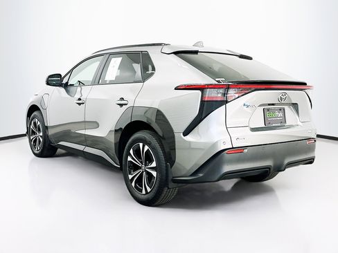 Used 2024 Toyota bZ4X XLE w/ Weather Package image 5