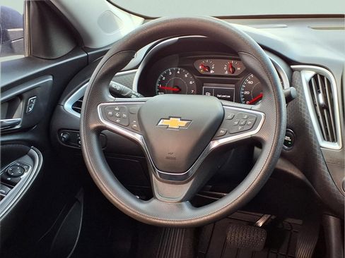 Used 2023 Chevrolet Malibu LS FWD image 14