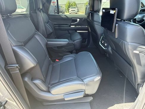 New 2026 Ford Expedition Max Platinum w/ Stealth Performance Package AWD/4WD image 14