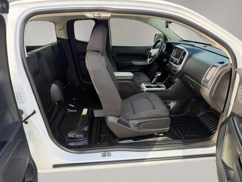 Used 2022 Chevrolet Colorado LT w/ Fleet Safety Package RWD image 3
