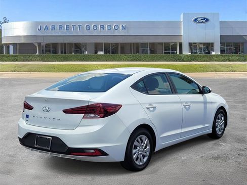 Used 2020 Hyundai Elantra SE w/ Cargo Package (C1) FWD image 4