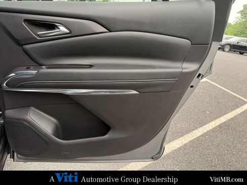 Used 2025 Chevrolet Traverse LT w/ Driver Confidence Package AWD/4WD image 26