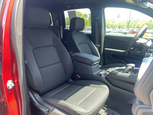 Used 2023 Chevrolet Colorado LT w/ LT Convenience Package II image 35