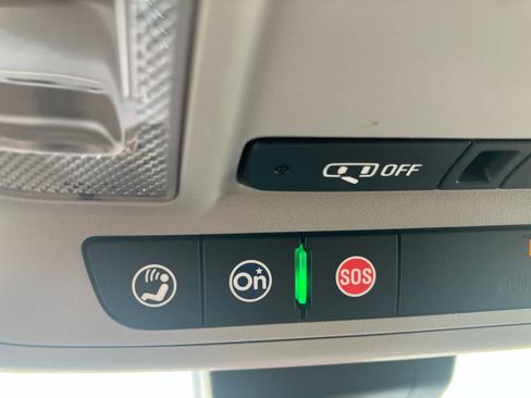 Used 2023 GMC Terrain SLE w/ Driver Convenience Package AWD/4WD image 19