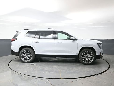 New 2026 GMC Acadia Denali Ultimate w/ LPO, All-Weather Package image 2