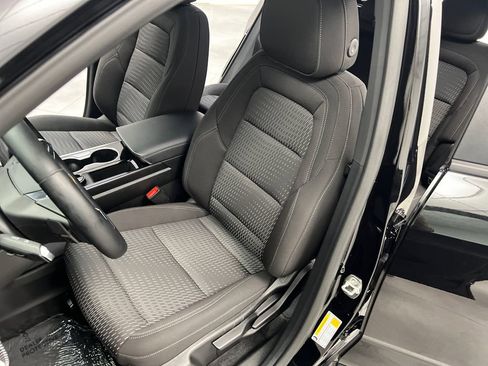 Used 2026 Chevrolet Equinox LT FWD image 9