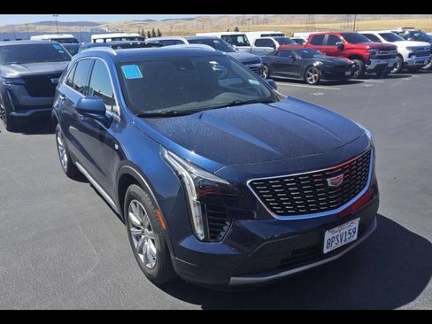 Used 2020 Cadillac XT4 Premium Luxury w/ Driver Awareness Package FWD image 2