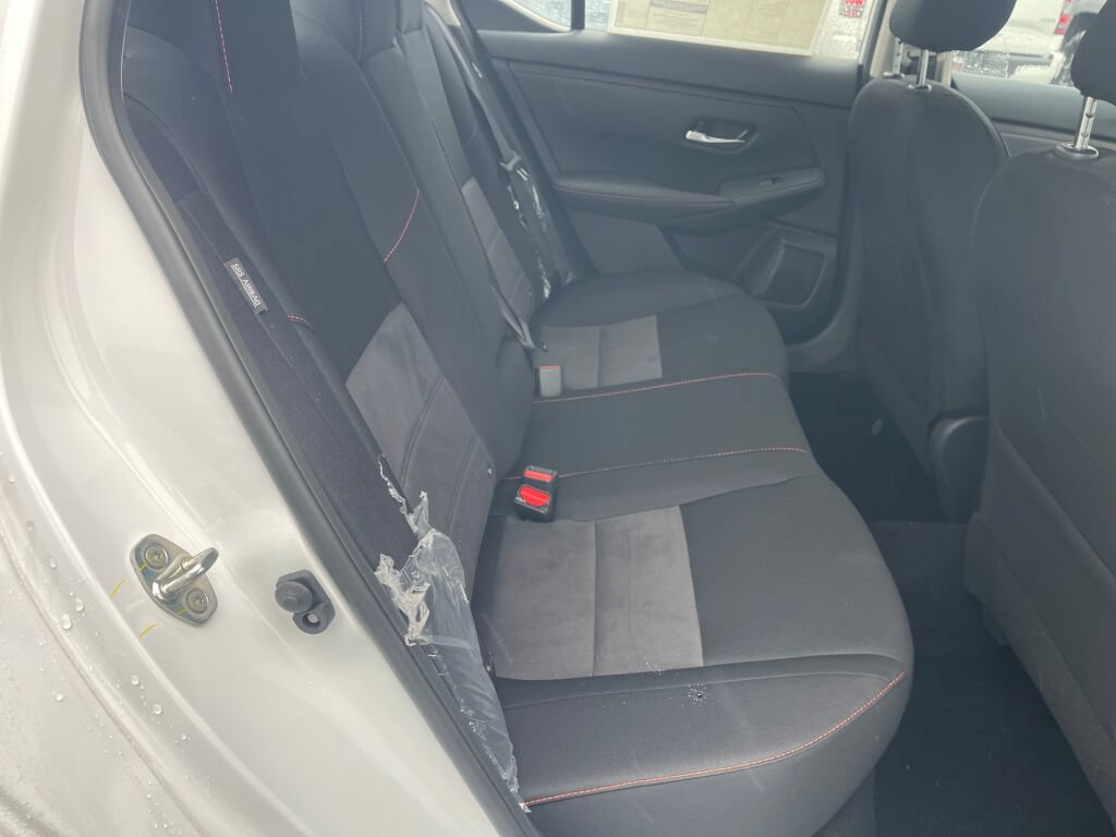 Used 2025 Nissan Sentra SR FWD image 19