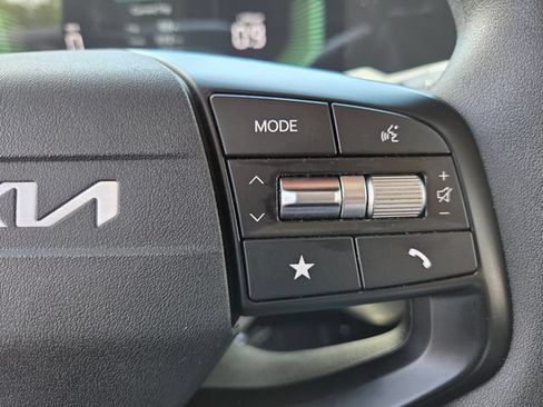 Used 2025 Kia K4 FWD image 20