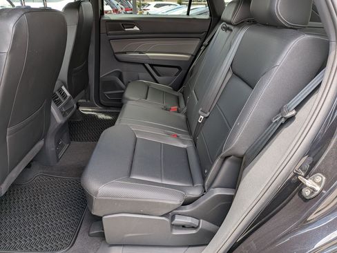 Used 2023 Volkswagen Atlas Cross Sport SE w/ Black Wheel Package AWD/4WD image 30