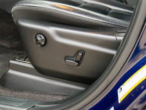 Used 2018 Jeep Grand Cherokee Laredo image 29