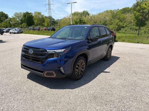 Certified 2025 Subaru Forester Sport AWD/4WD image 1