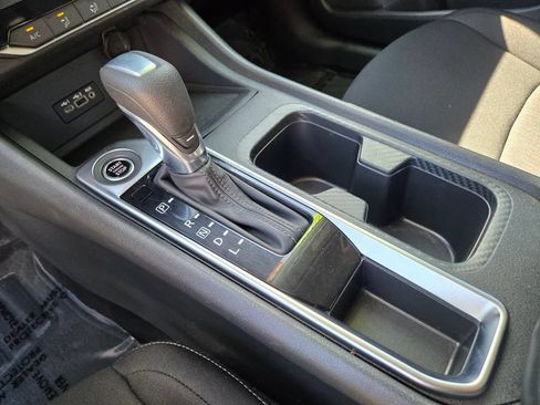 Certified 2023 Nissan Sentra SV FWD image 27