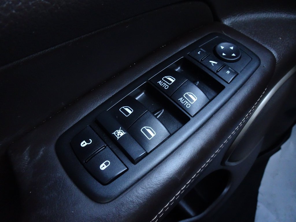 Used 2014 Jeep Grand Cherokee Summit AWD/4WD image 26