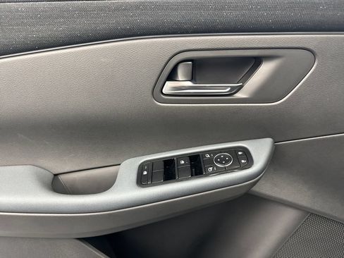 New 2026 Nissan Leaf SV+ w/ Illuminated Package FWD image 10