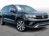 Used 2022 Volkswagen Taos SE image 2