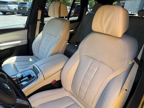 Used 2020 BMW X5 xDrive40i w/ M Sport Package AWD/4WD image 12