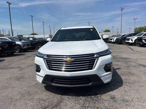 Used 2023 Chevrolet Traverse Premier FWD image 8